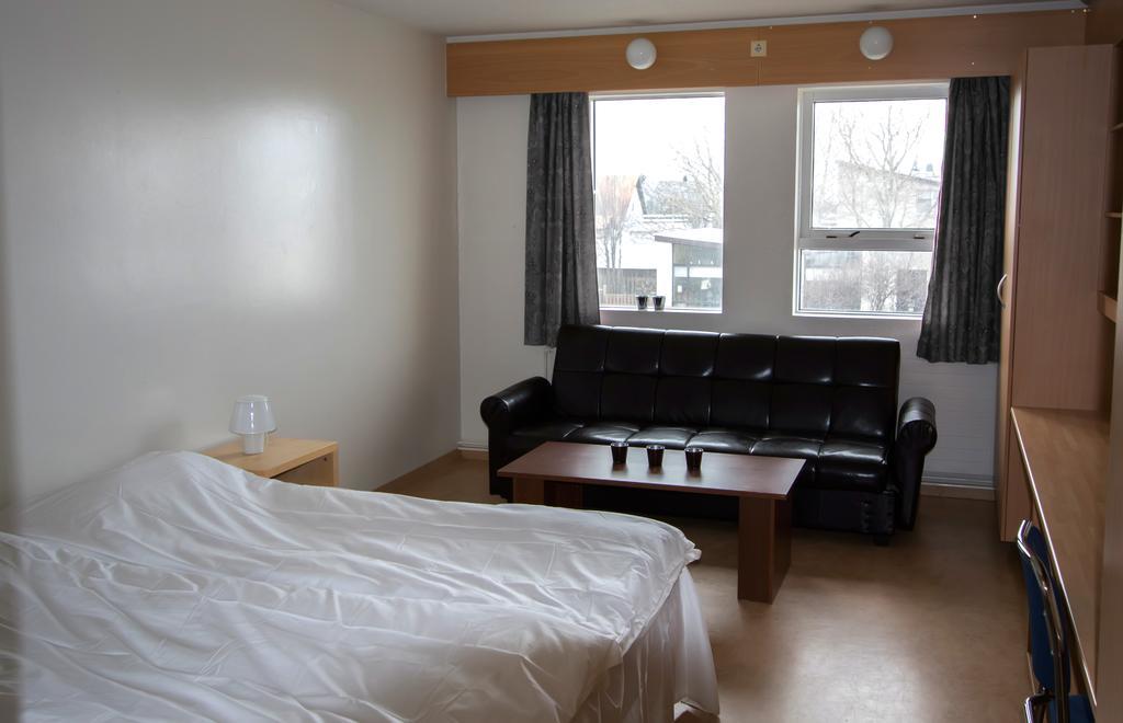 Akranes Guesthouse - Staywest エクステリア 写真